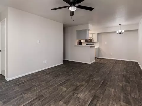 13610 N 51st Ave, Glendale, AZ 85304
