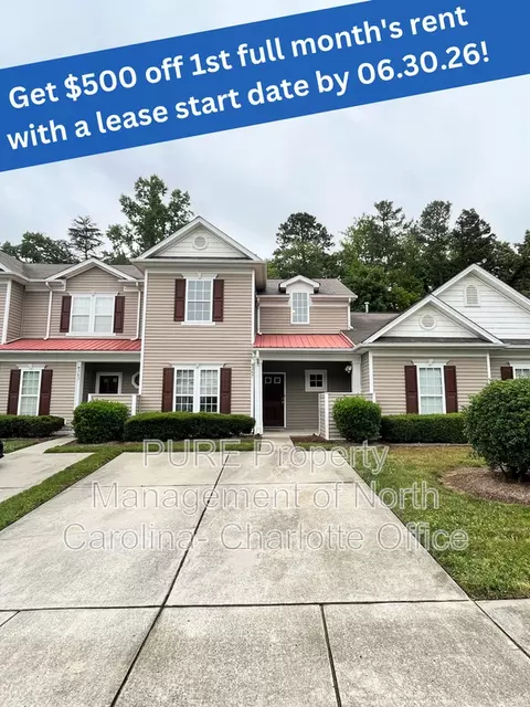 8267 Carob Tree Ln, Charlotte, NC 28215