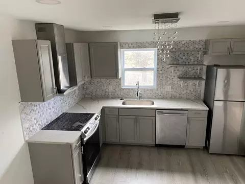 1275 E Kossuth St, Columbus, OH 43206