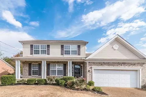 209 Briarcotes Cir, La Vergne, TN 37086