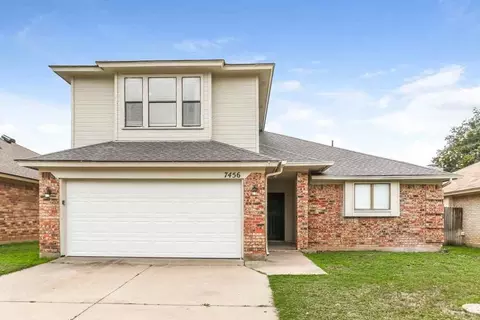 7456 Cross Ridge Cir, Fort Worth, TX 76120
