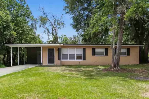 6930 Bernay Ave, Jacksonville, FL 32205