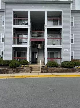 9907 Boysenberry Way #102, Montgomery Village, MD 20879