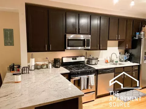 2229 W Wilson Ave #1, Chicago, IL 60625