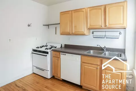 1507 W Barry Ave #2, Chicago, IL 60657