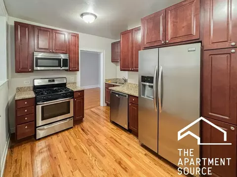 1831 W Winona St #2, Chicago, IL 60640