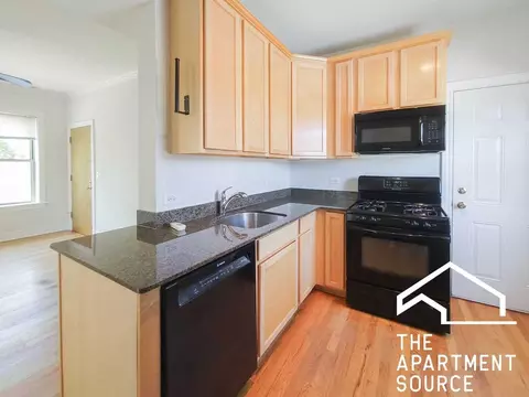 1214 W Waveland Ave #3, Chicago, IL 60613