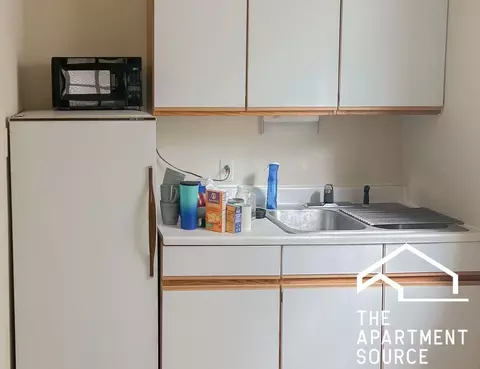 2882 N Clark St #1, Chicago, IL 60657