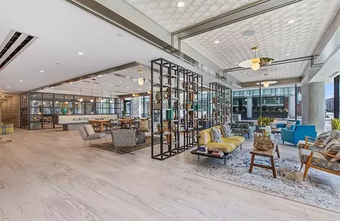 1000 Lake St #1-1den, Oak Park, IL 60301