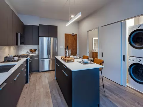 1210 N State Pkwy #2-2, Chicago, IL 60610