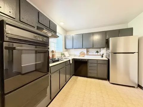 9421 Sappington Rd, Sappington, MO 63126 photo 2