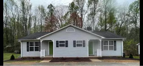 713 N Mountain St #B, Cherryville, NC 28021