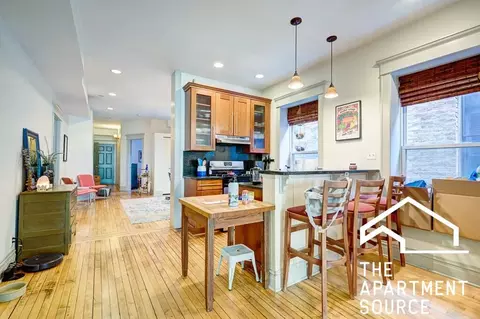 882 N Marshfield Ave #2, Chicago, IL 60622