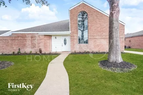 2514 Palace Dr, Stafford, TX 77477