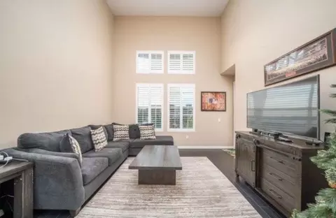12668 Chapman Ave #2415, Garden Grove, CA 92840