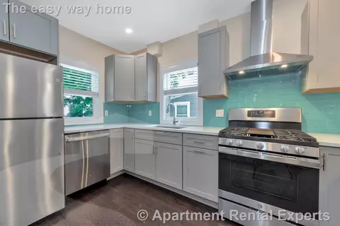 161 4th St #1, Medford, MA 02155