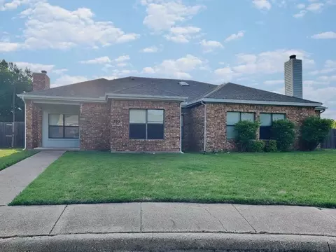 702 Monique, Cedar Hill, TX 75104