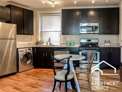 2231 W Wilson Ave #2, Chicago, IL 60625