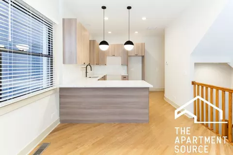1326 W Diversey Pkwy #1, Chicago, IL 60614