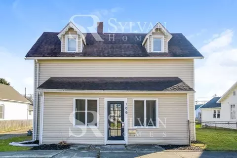 106 W Center St, London, OH 43140