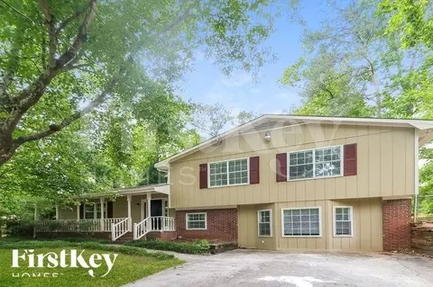860 Green Forest Dr SE, Smyrna, GA 30082