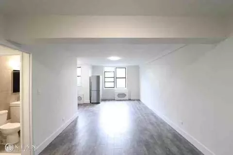 132-25 Maple Ave, Flushing, NY 11355
