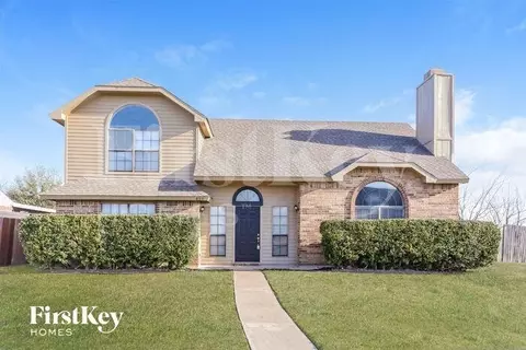 490 Everest Dr, Cedar Hill, TX 75104
