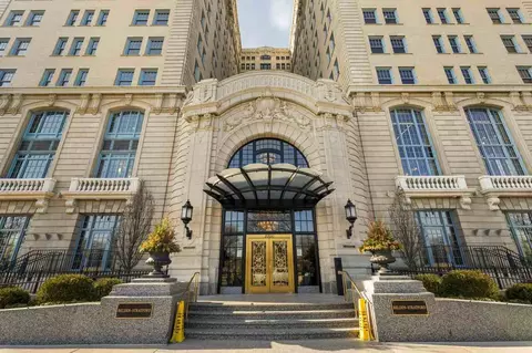 2300 N Lincoln Park W #1414, Chicago, IL 60614