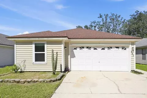 893 Gavagan Rd, Atlantic Beach, FL 32233