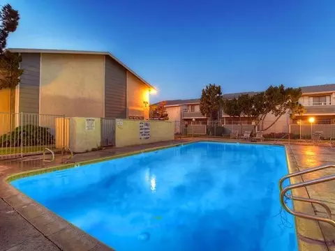 925 S Riverside Ave, Rialto, CA 92376