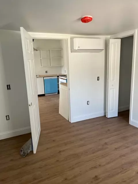 4215 Mission Rd, Kansas City, KS 66103