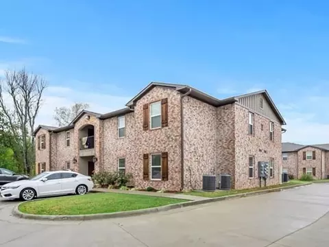 1603 W Walnut St, Rogers, AR 72756