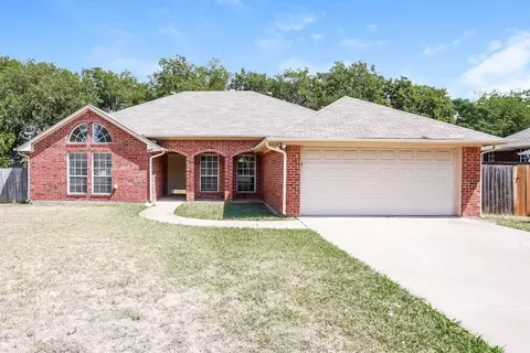 309 Woodlawn St, Krum, TX 76249