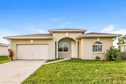 3005 21st St SW, Lehigh Acres, FL 33976