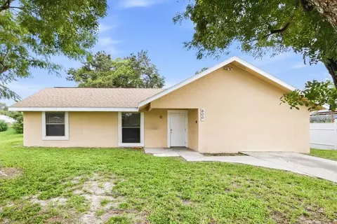 800 Jarmilla Ln, Fort Myers, FL 33905