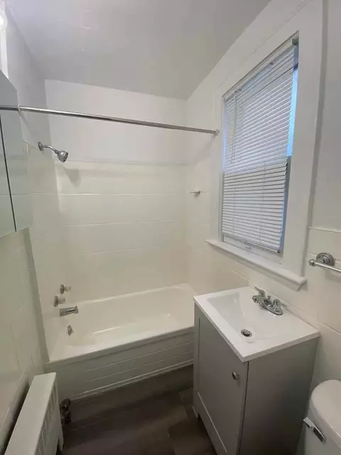 13620 Detroit Ave #205, Lakewood, OH 44107