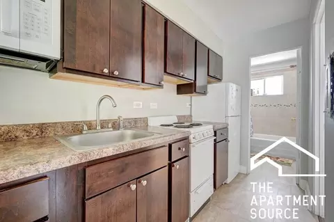 1735 W Bryn Mawr Ave #19, Chicago, IL 60660