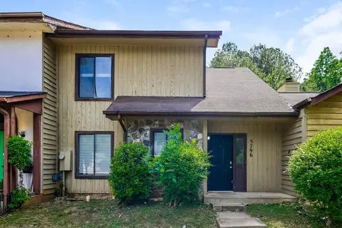 5796 Trent Walk Dr, Lithonia, GA 30038