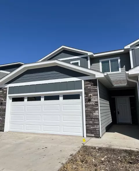 233 NW Greenway Pl, Waukee, IA 50263