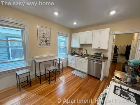 10 Chandler St #2, Somerville, MA 02144