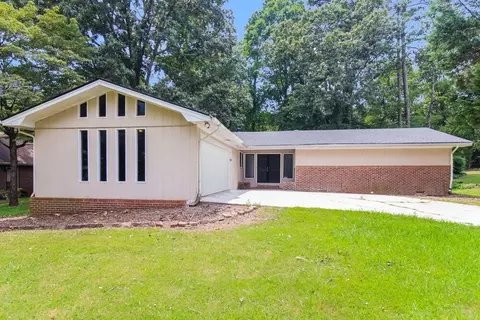 188 Regal Dr, Lawrenceville, GA 30046