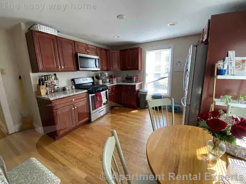 279 Pearl St #1l, Cambridge, MA 02139