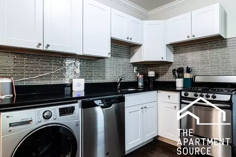 1054 W Lill Ave #1, Chicago, IL 60614