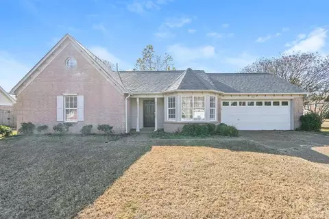 7997 Sundown Ln, Bartlett, TN 38133