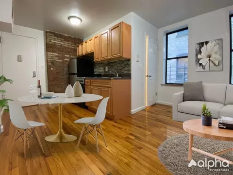 332 E 95th St #25, New York, NY 10128