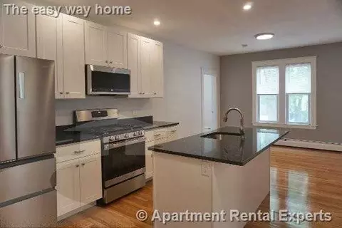 2 Ivaloo St #2-1, Somerville, MA 02143