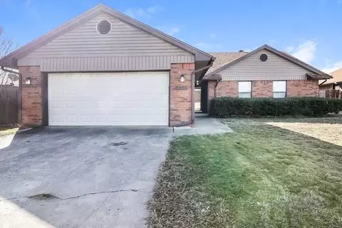 2712 Creekview Pl, Norman, OK 73071