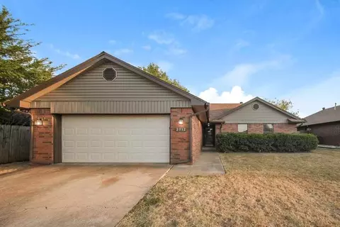 2712 Creekview Pl, Norman, OK 73071