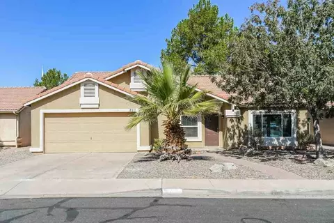 820 N Sailors Way, Gilbert, AZ 85234