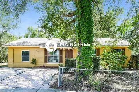 402 W 17th St, Apopka, FL 32703